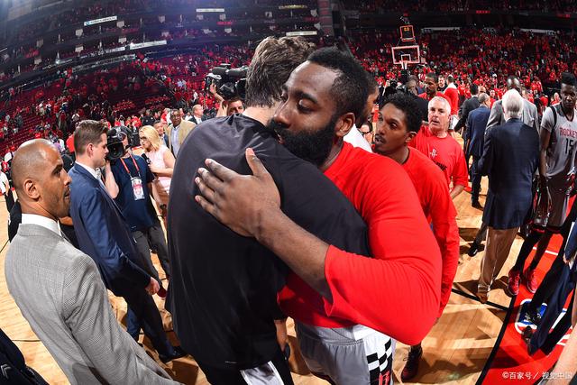 乐鱼体育官网-一个默契的团队如同一个精密的仪器描写